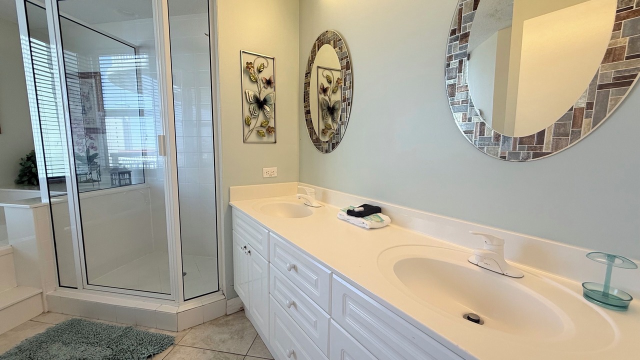 Photo of Bathroom in Navarre Beach