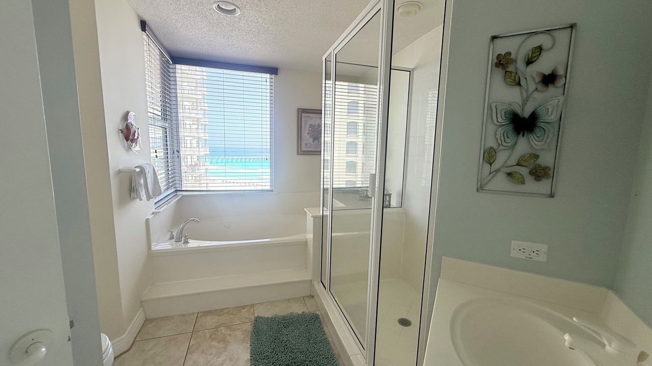 Photo of Bathroom in Navarre Beach