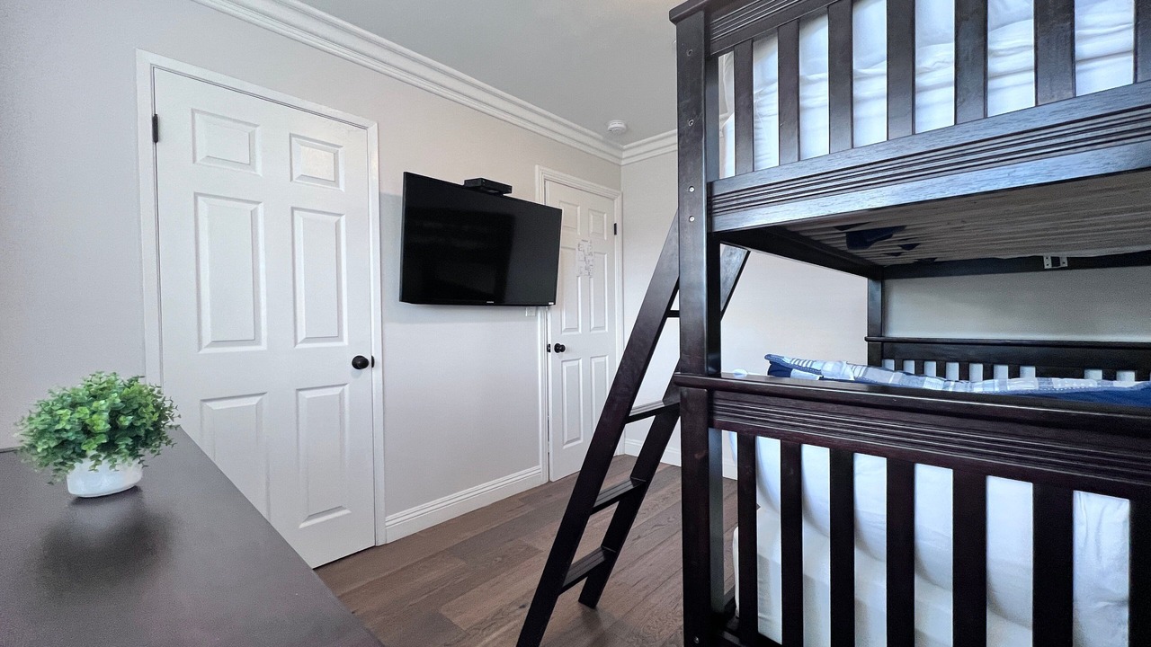 Photo of Bedroom in Hermosa Village