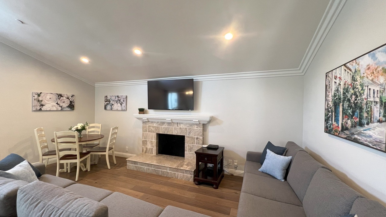 Photo of Livingroom in Hermosa Village