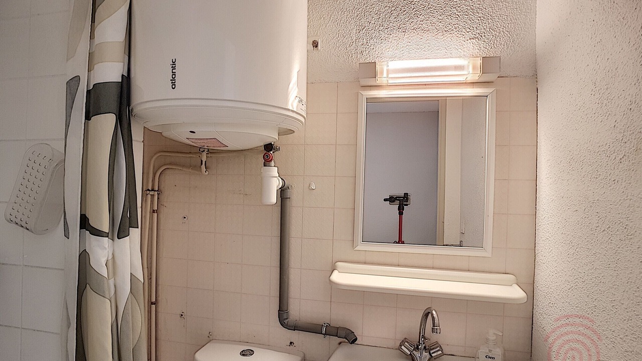 Photo of Bathroom in Lamalou-les-Bains