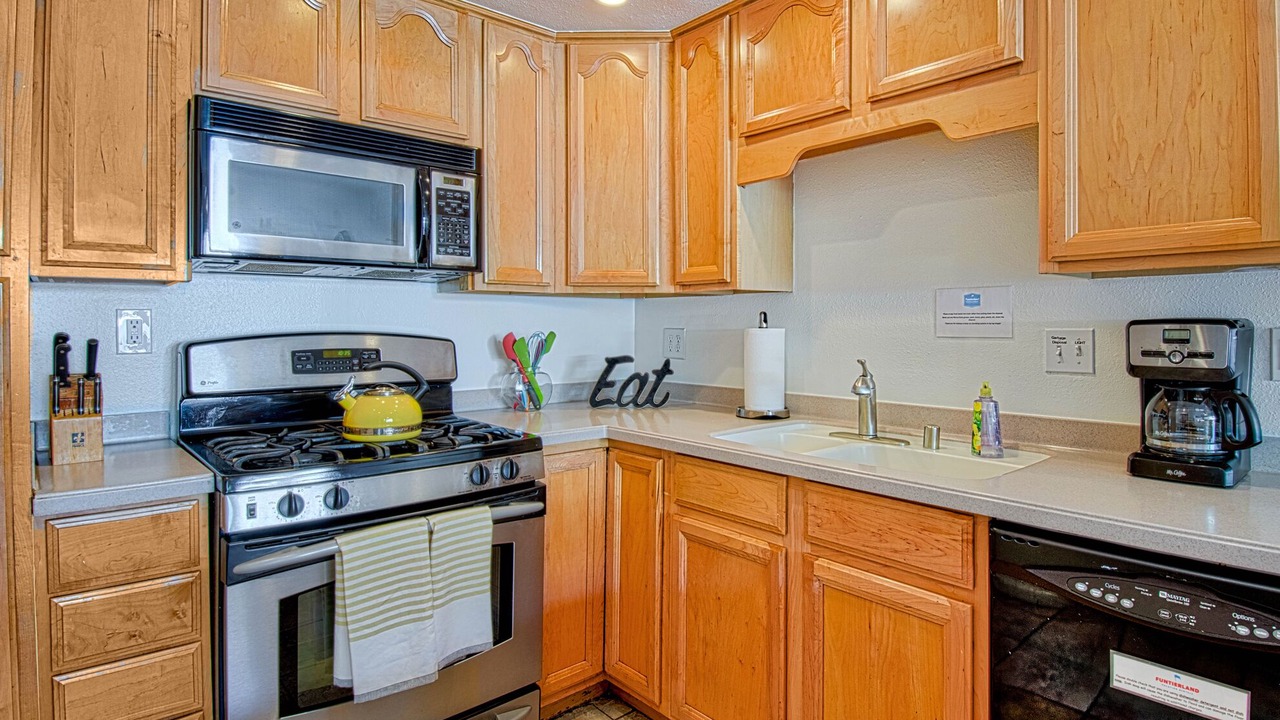 Photo of Kitchen in Hermosa Village