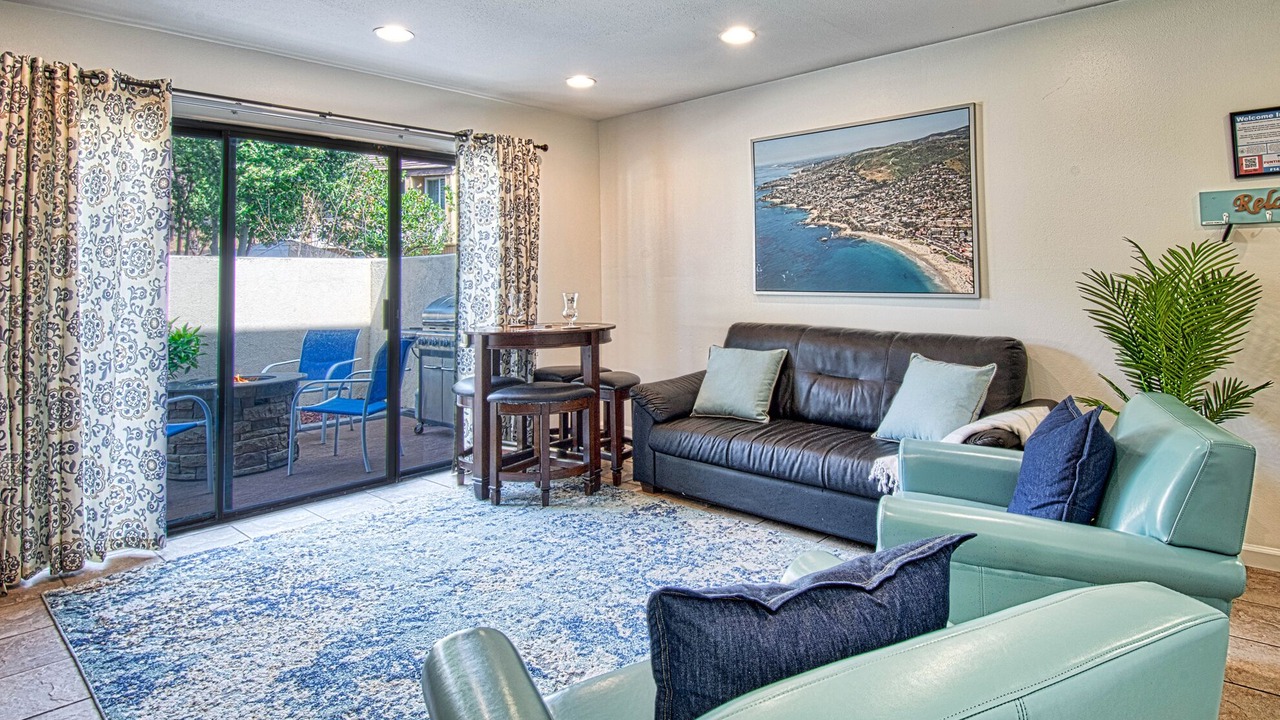 Photo of Livingroom in Hermosa Village