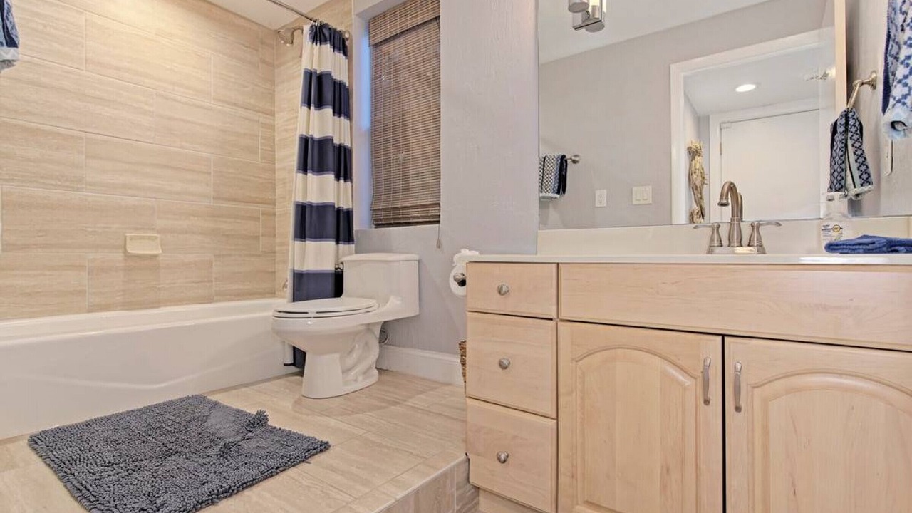 Photo of Bathroom in Bay Isle