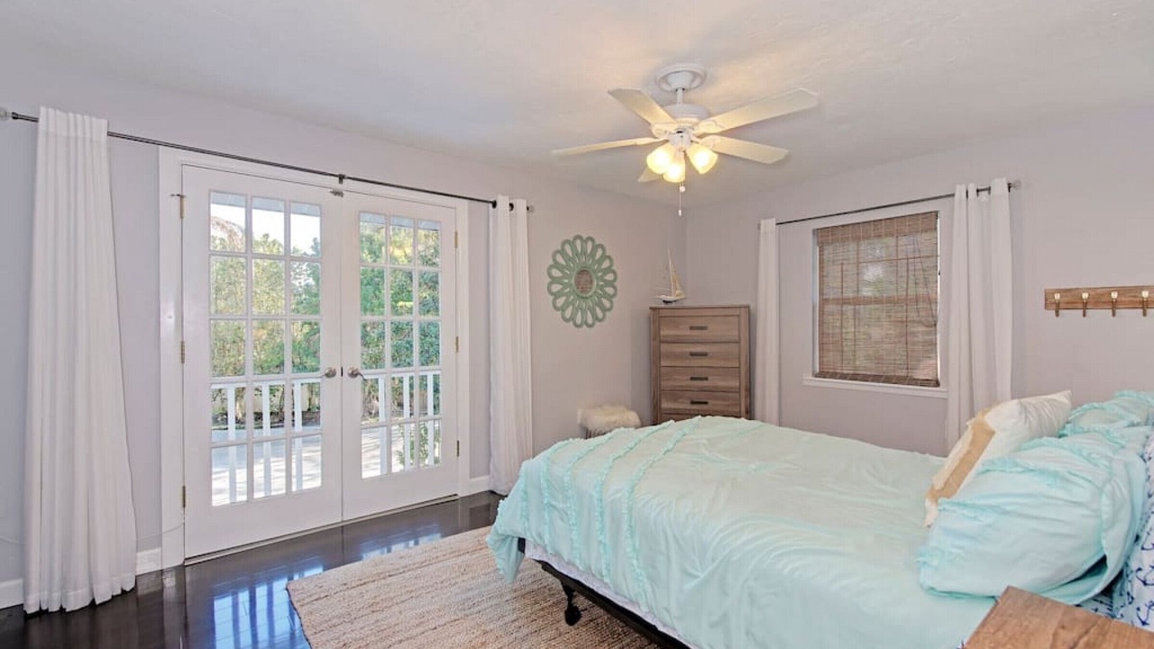 Photo of Bedroom in Bay Isle