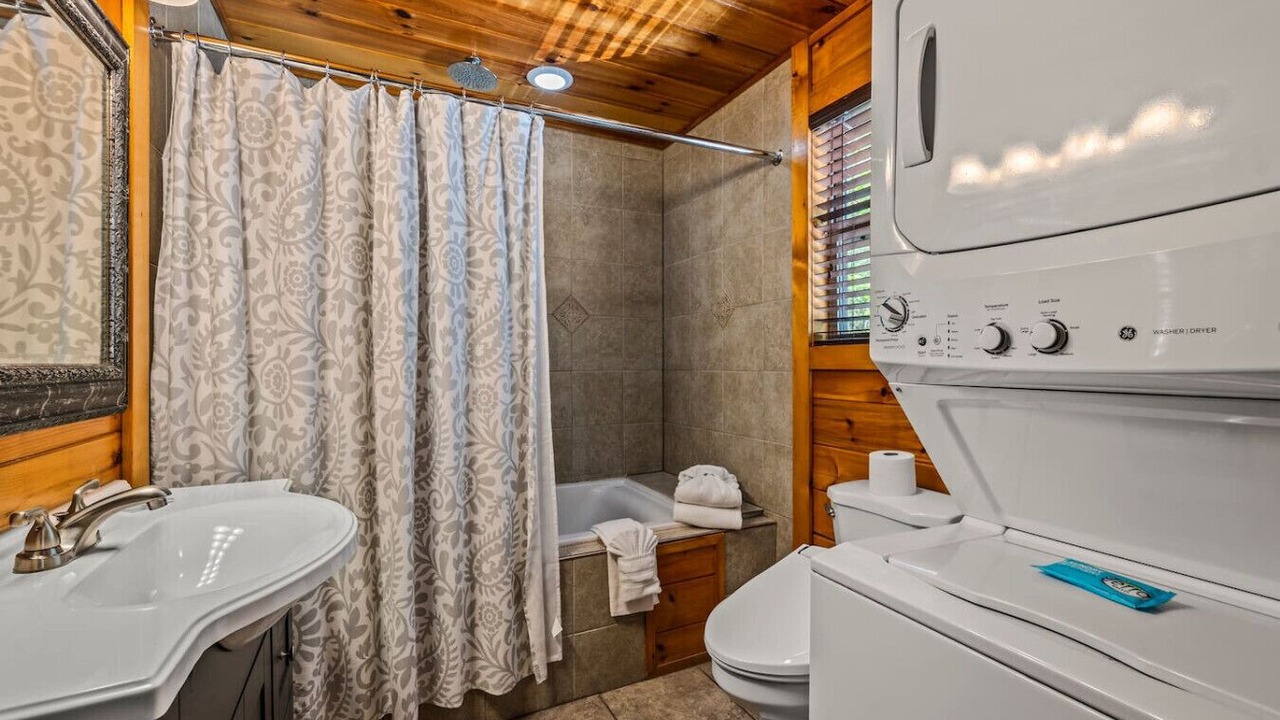 Photo of Bathroom in Pigeon Forge