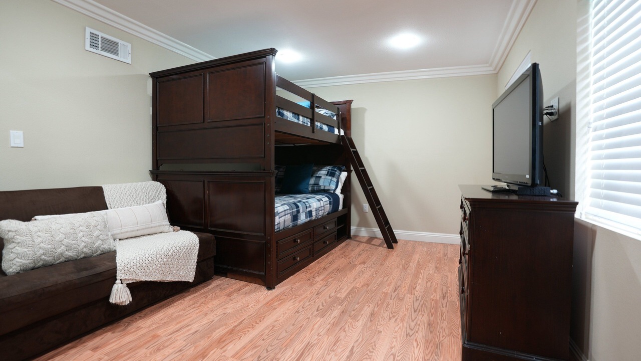 Photo of Bedroom in Hermosa Village