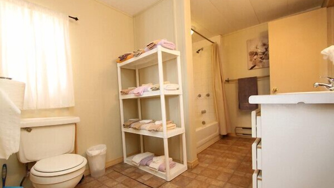 Photo of Bathroom in Wasaga Beach