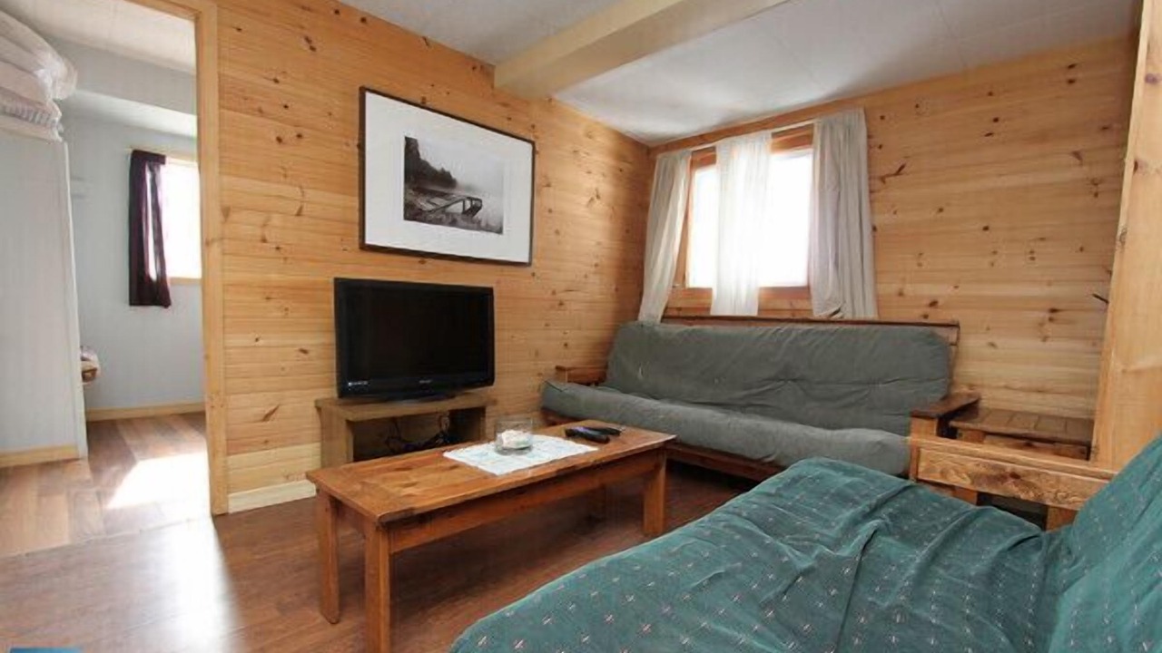 Photo of Livingroom in Wasaga Beach