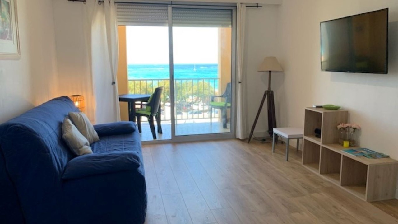 Photo of Livingroom in Algajola