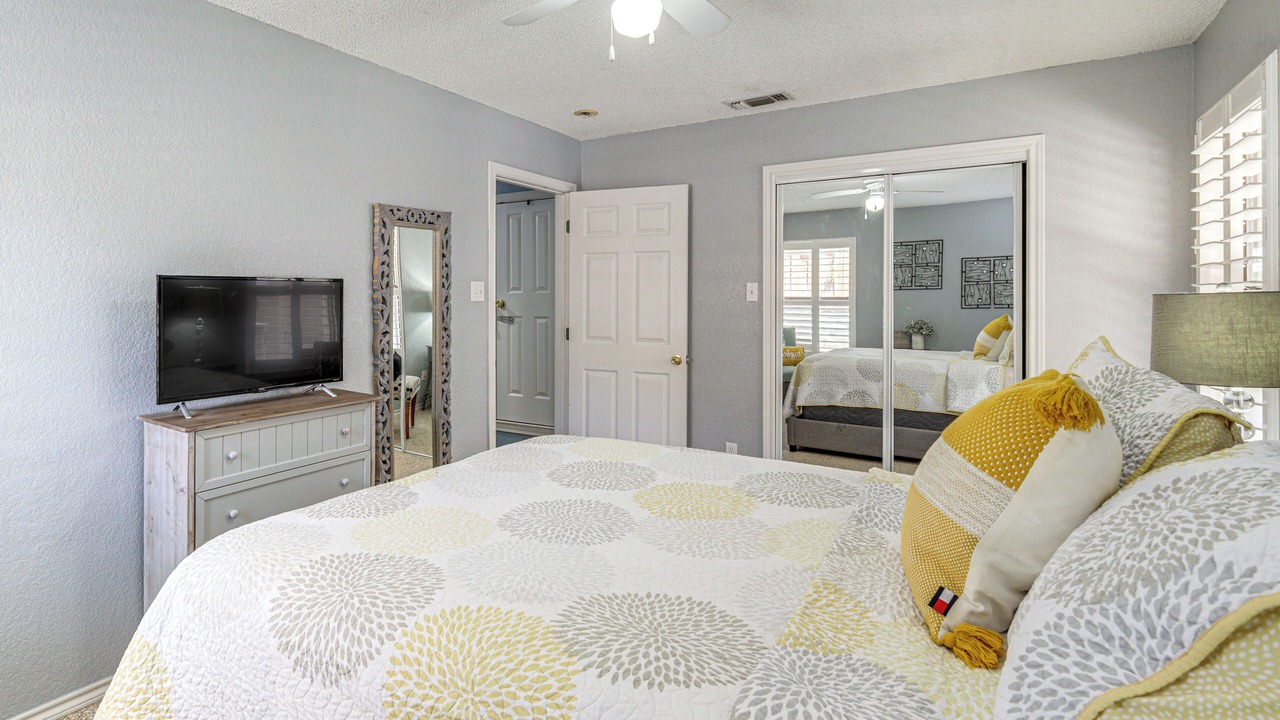 Photo of Bedroom in Granbury
