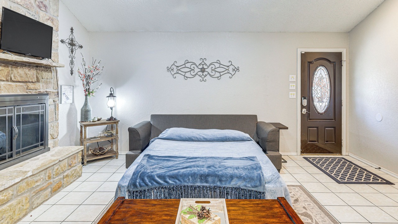 Photo of Bedroom in Granbury