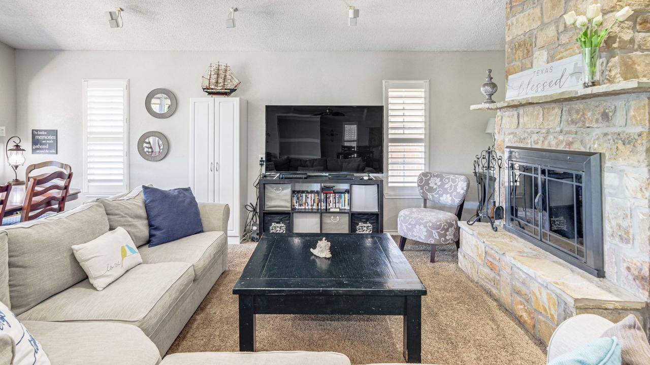 Photo of Livingroom in Granbury