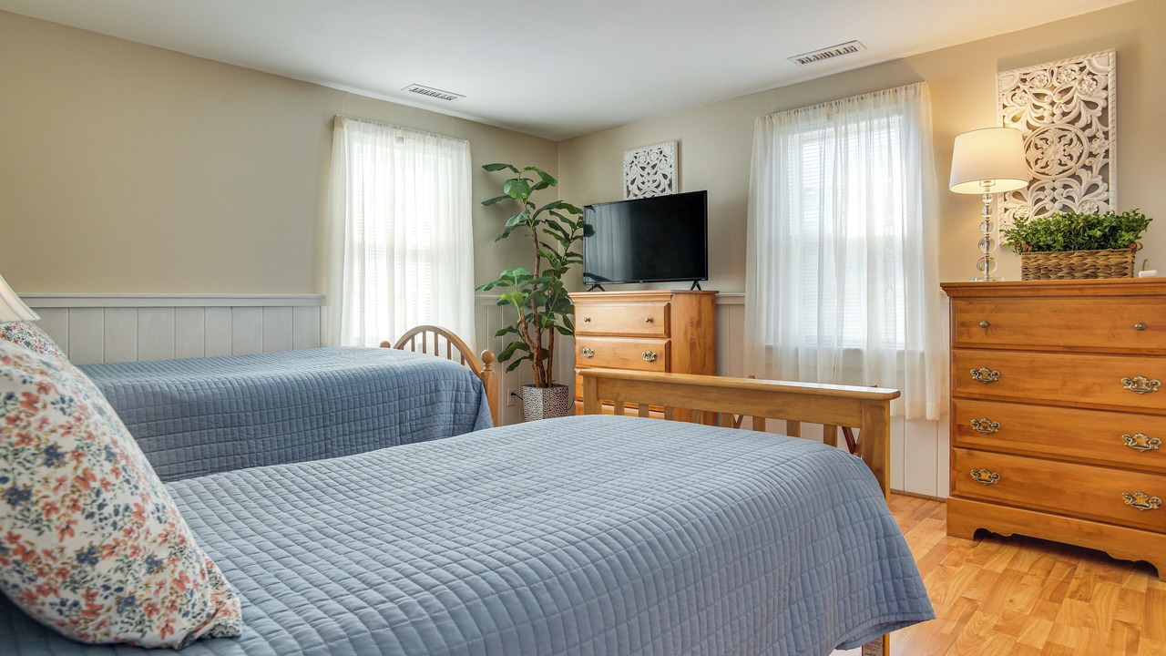 Photo of Others in West Hyannisport