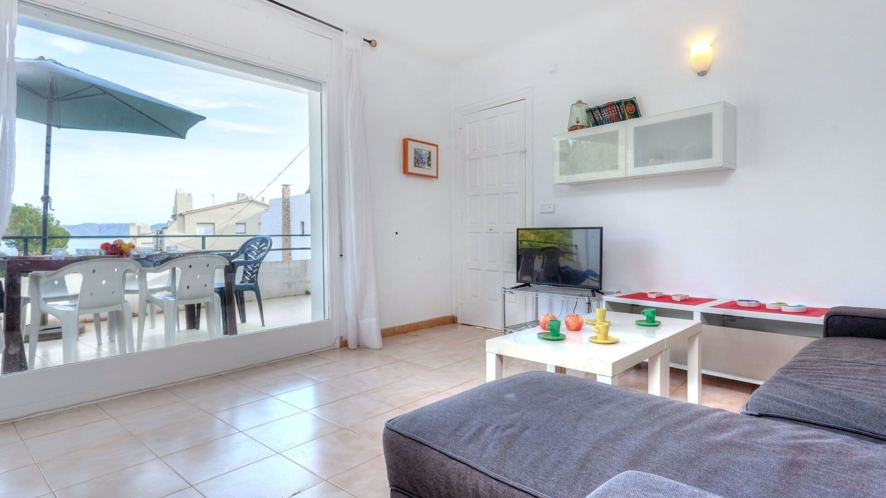 Photo of Bedroom in Llanca
