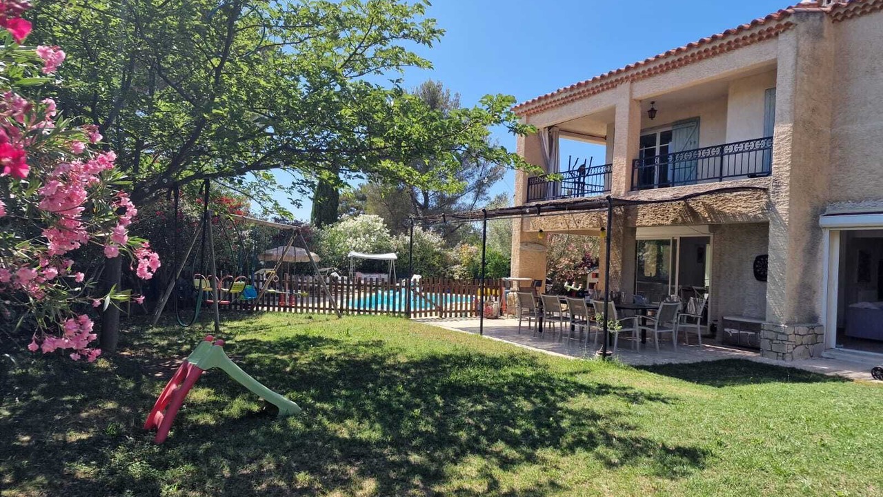 Photo of Others in Gemenos