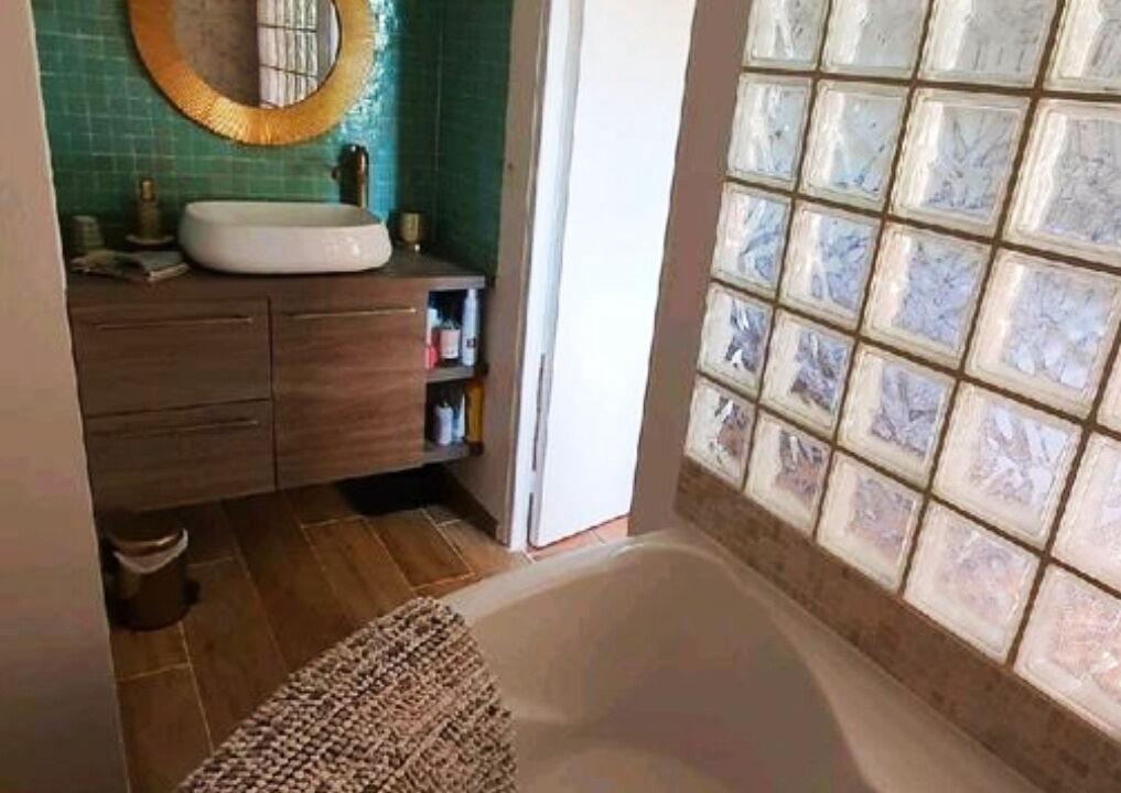 Photo of Bathroom in Gemenos