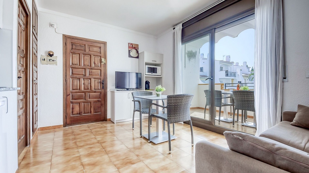 Photo of Livingroom in Roses Town Center