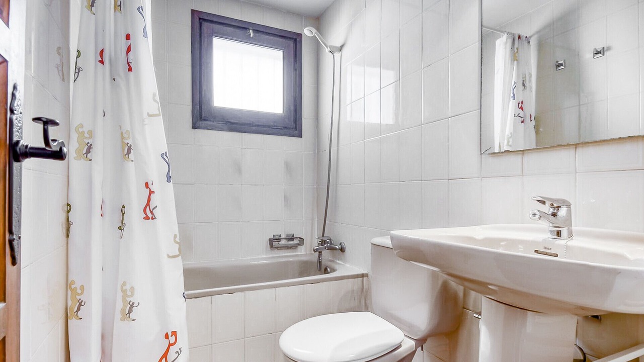 Photo of Bathroom in Roses Town Center