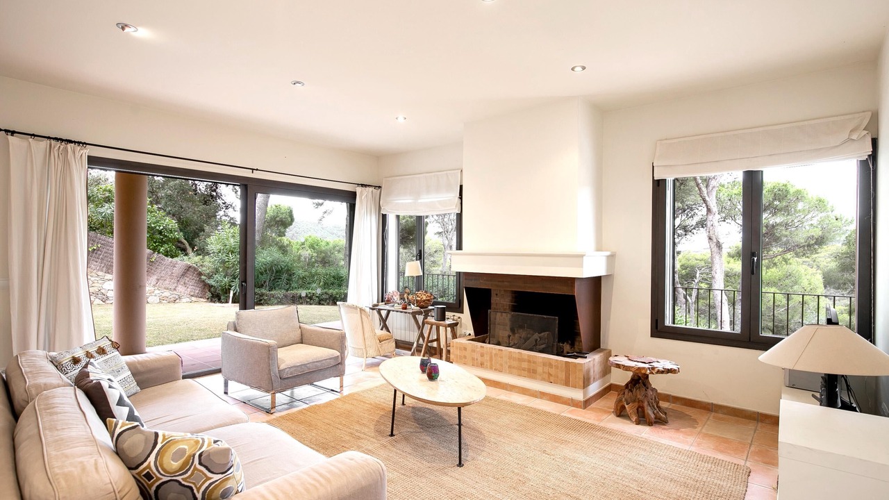 Photo of Livingroom in Tamariu
