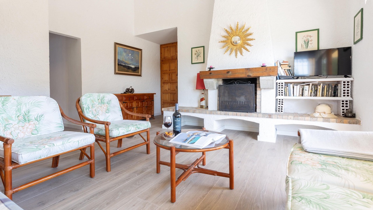 Photo of Livingroom in Tamariu