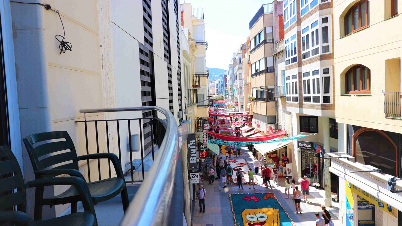 Photo of Patio Balcony in Roses Town Center