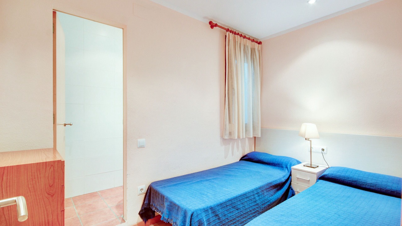 Photo of Bedroom in Roses Town Center