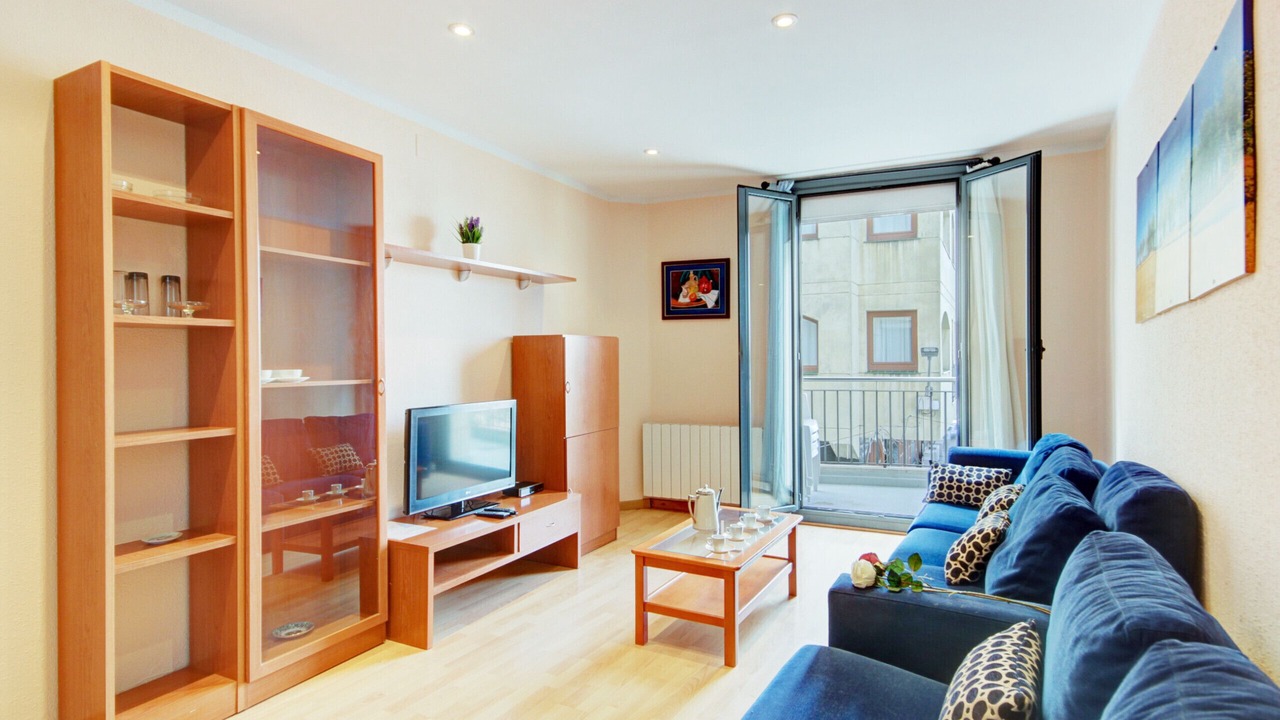 Photo of Livingroom in Roses Town Center