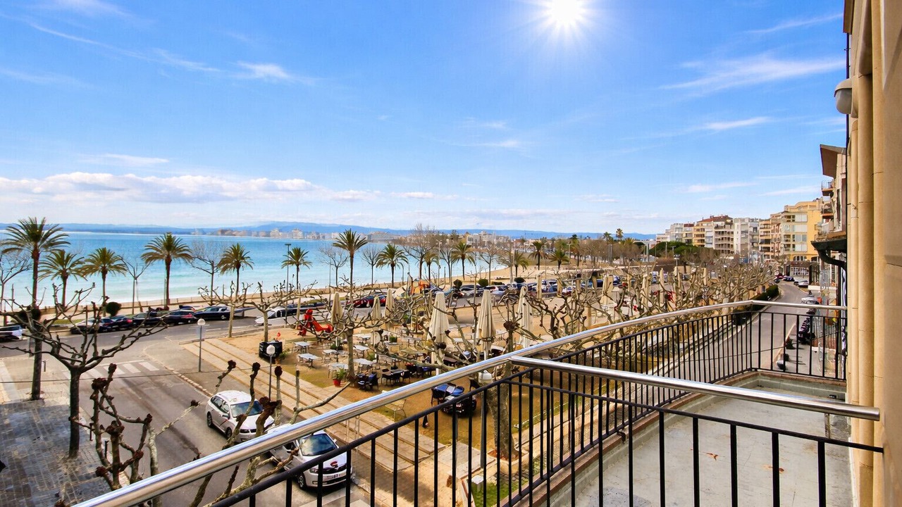 Photo of Outdoor in Roses Town Center