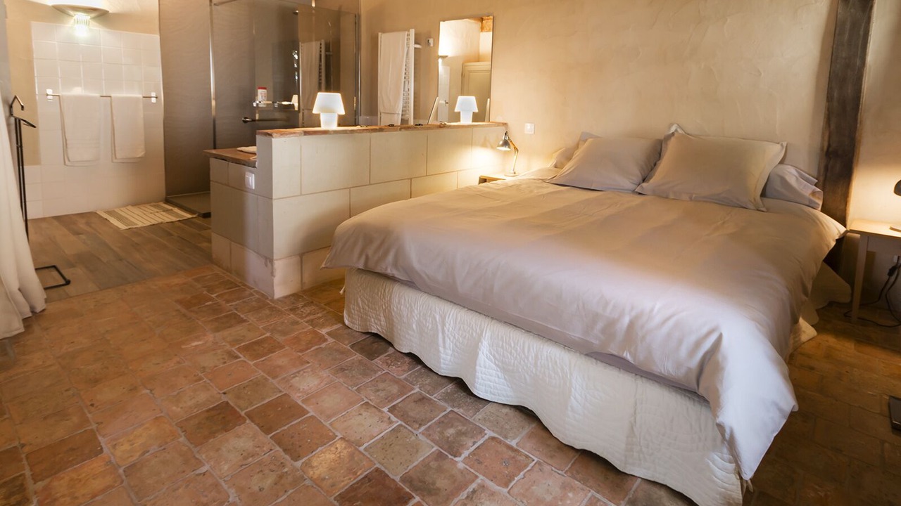 Photo of Bedroom in Cravant-les-Coteaux
