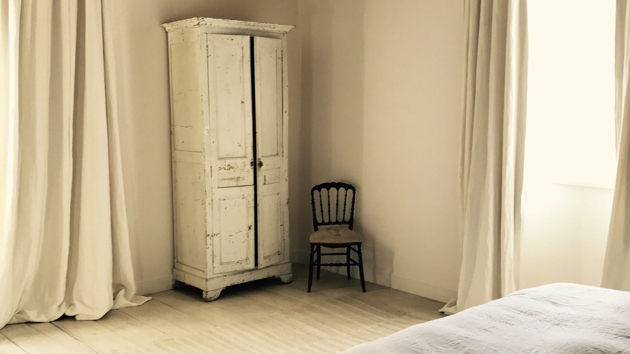 Photo of Bedroom in Chenehutte-Treves-Cunault