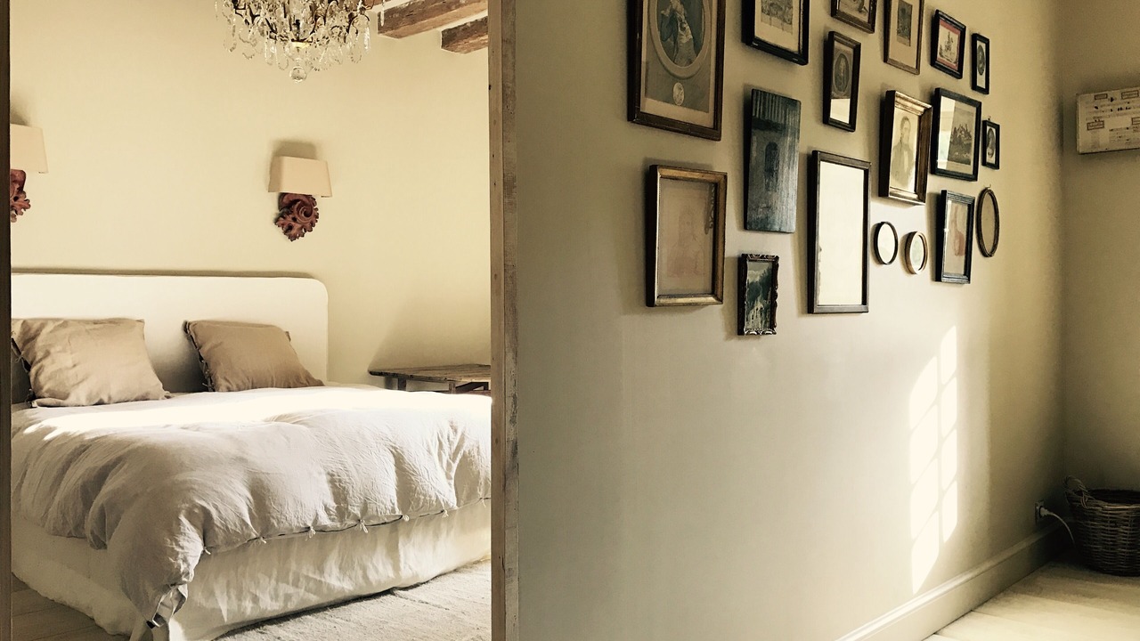 Photo of Bedroom in Chenehutte-Treves-Cunault