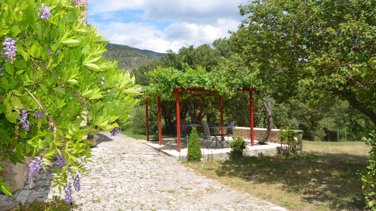 Photo of Outdoor in Saint-Vincent-sur-Jabron