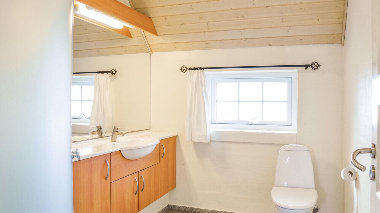 Photo of Bathroom in Vrist Strand