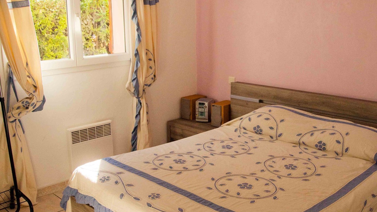 Photo of Bedroom in Pinarellu