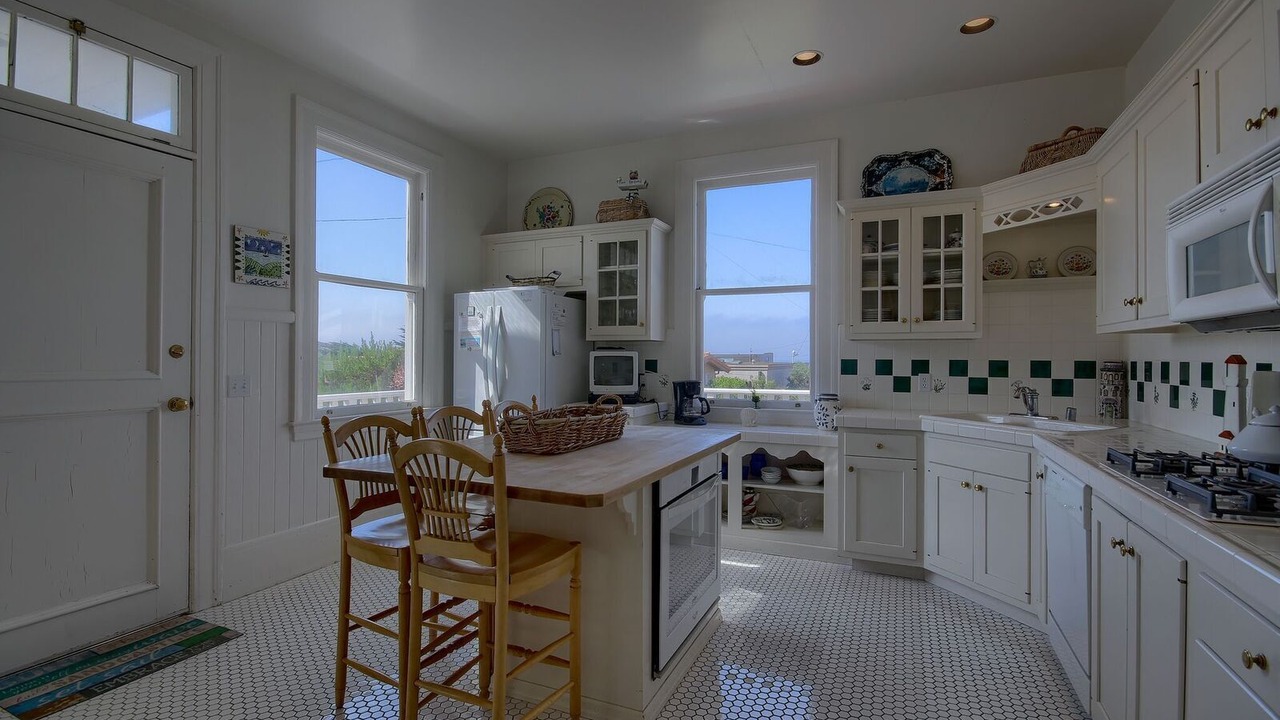 Photo of Kitchen in San Simeon