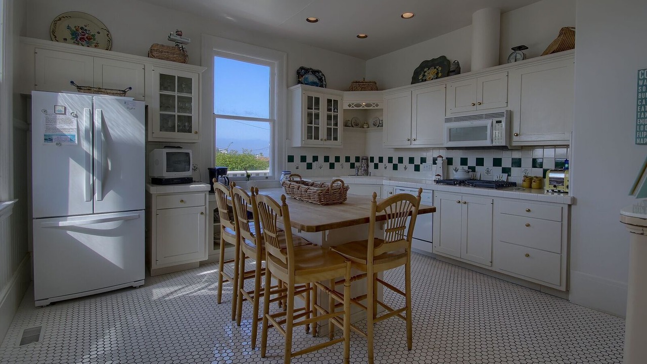 Photo of Kitchen in San Simeon