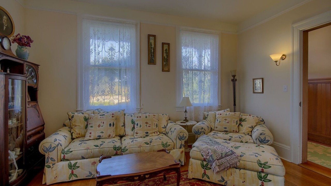 Photo of Livingroom in San Simeon
