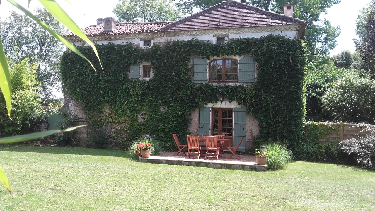 Photo of Outdoor in Saint-Pierre-de-Cole