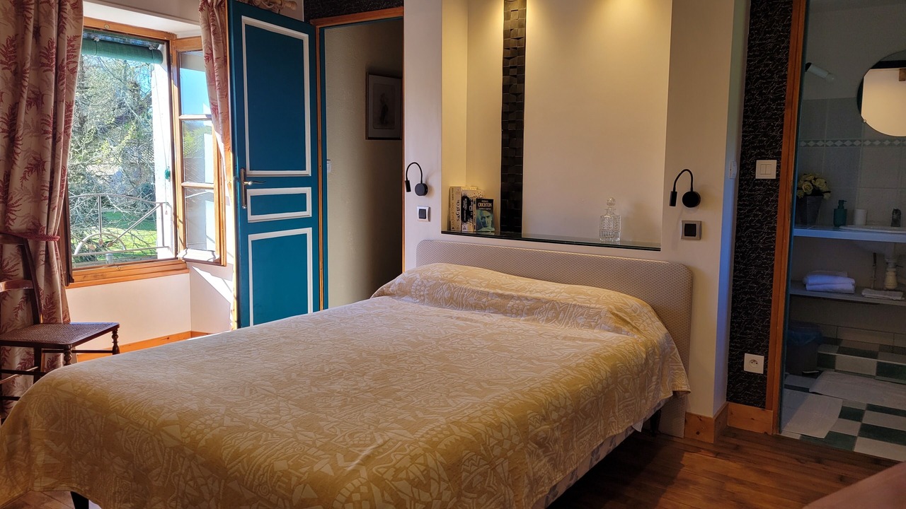 Photo of Bedroom in Saint-Pierre-de-Cole