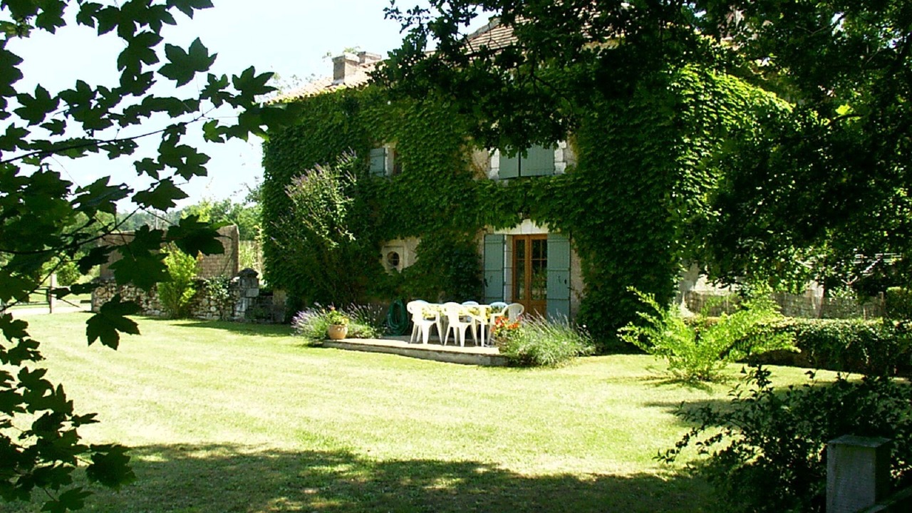Photo of Patio Balcony in Saint-Pierre-de-Cole