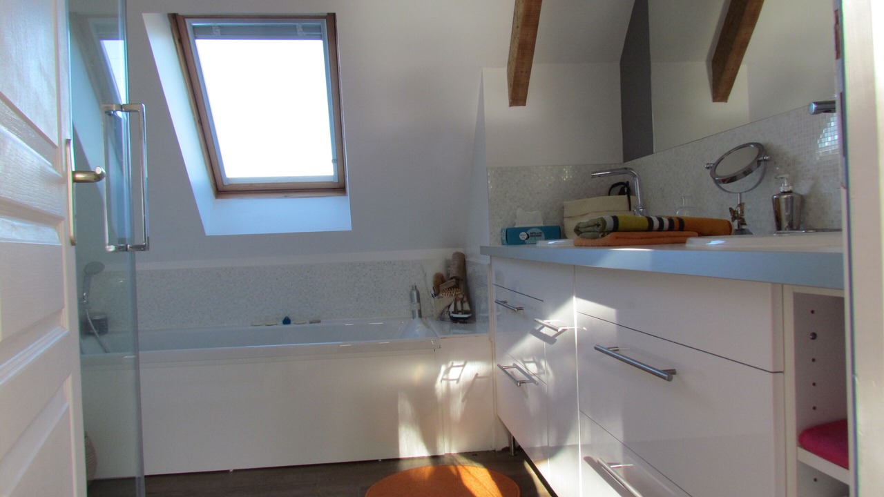 Photo of Bathroom in Damgan