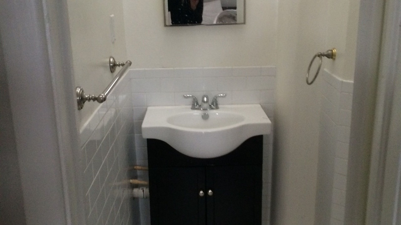 Photo of Bathroom in Laurel Park