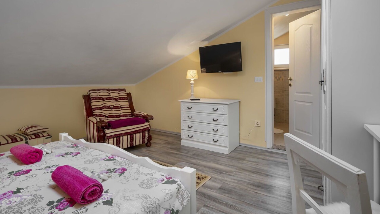 Photo of Bedroom in Loborika