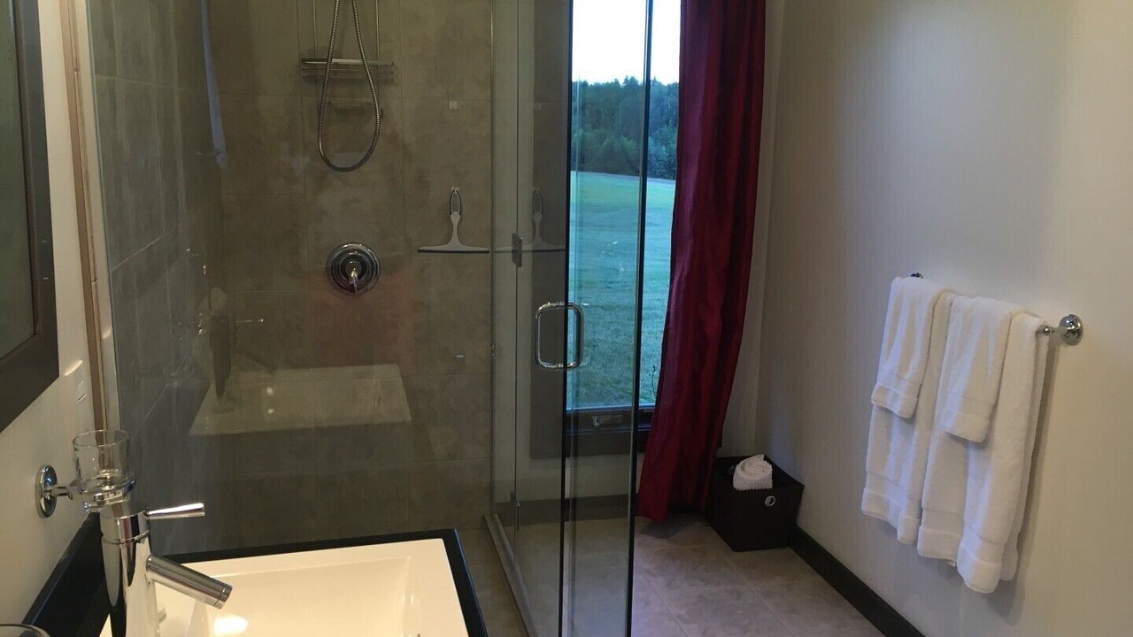 Photo of Bathroom in Fairview