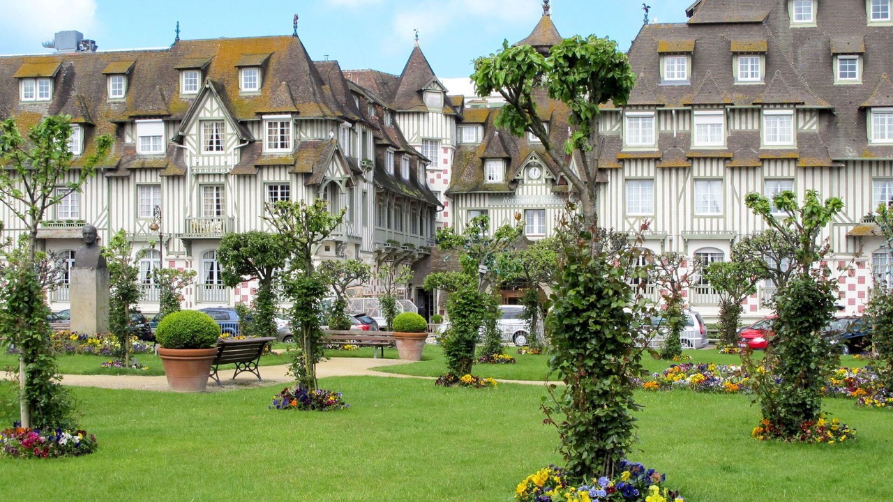 Photo of Others in Trouville-sur-Mer