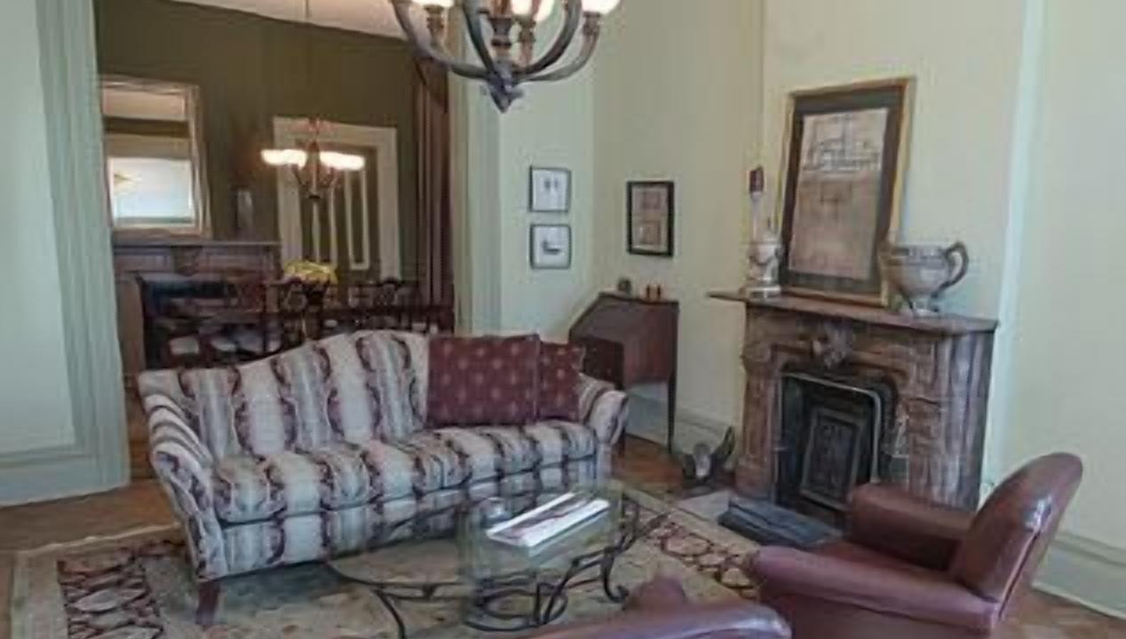 Photo of Livingroom in Lafayette Square