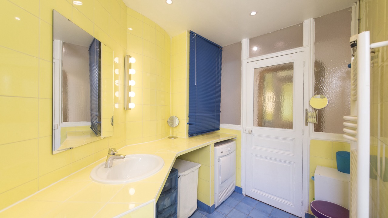 Photo of Bathroom in 15th Arrondissement