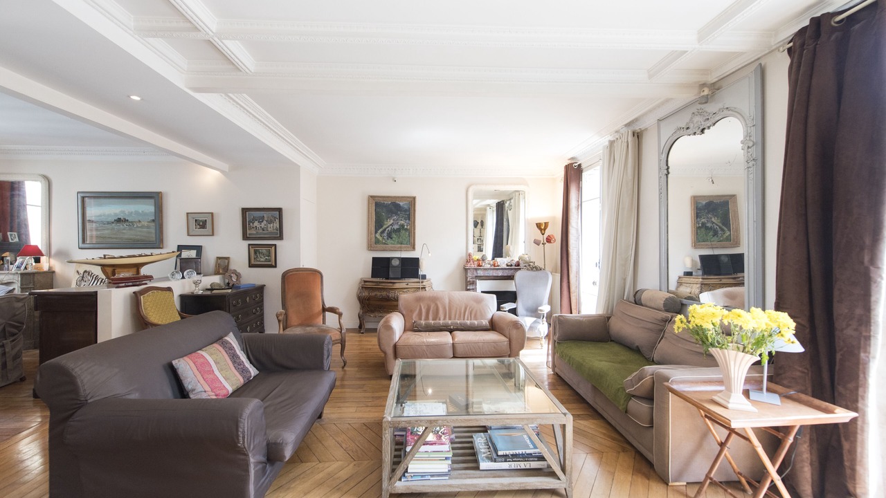Photo of Livingroom in 15th Arrondissement