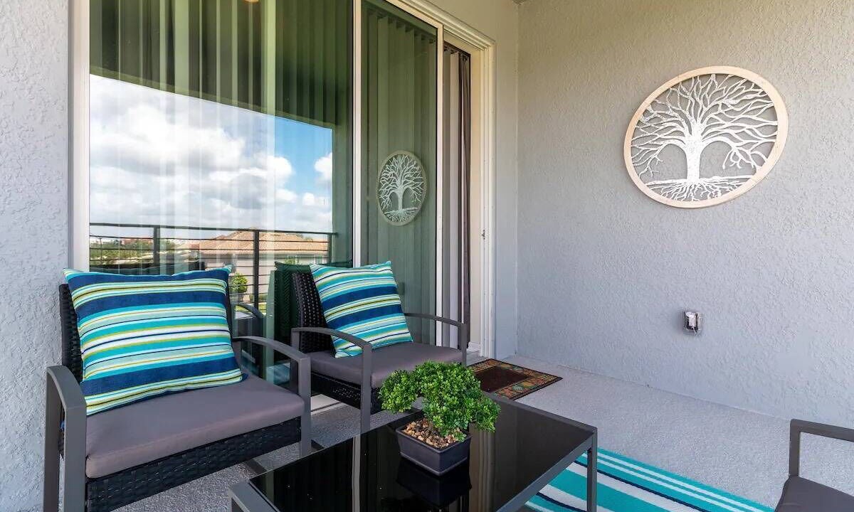 Photo of Patio Balcony in Bay Lake